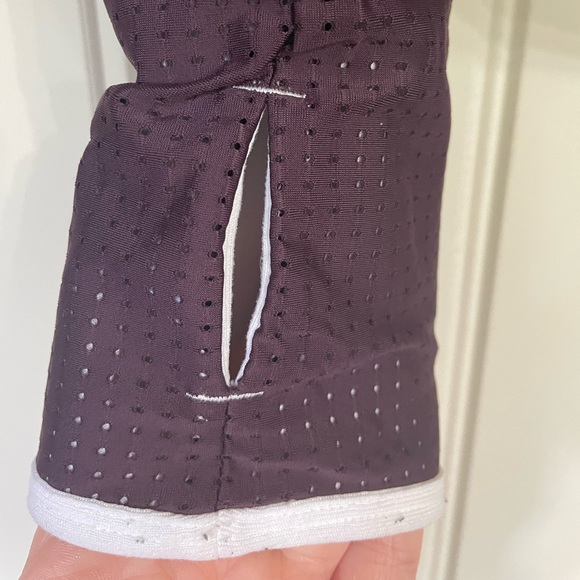 Lululemon Find your Bliss reversible jacket. - Picture 2 of 9